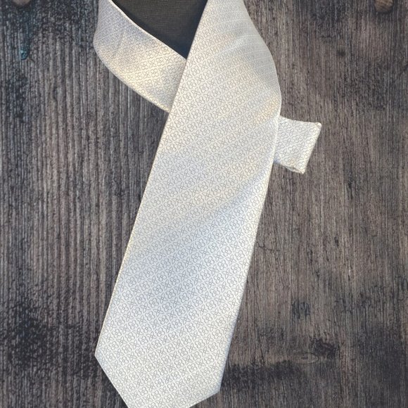 💋 4 FOR $50 / MEN'S 100% SILK TIE (NEW) - Picture 1 of 3